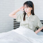 寝返りで腰が痛いのはなぜ？原因・治し方と整体で改善できるケースを解説