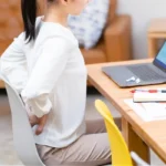 長時間座ると腰が痛い原因とは？デスクワーク腰痛の治し方と整体が効果的な理由を解説